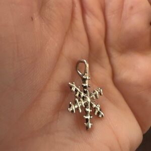 Vintage Silver Snowflake Necklace Pendant